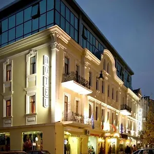 rezervați aici